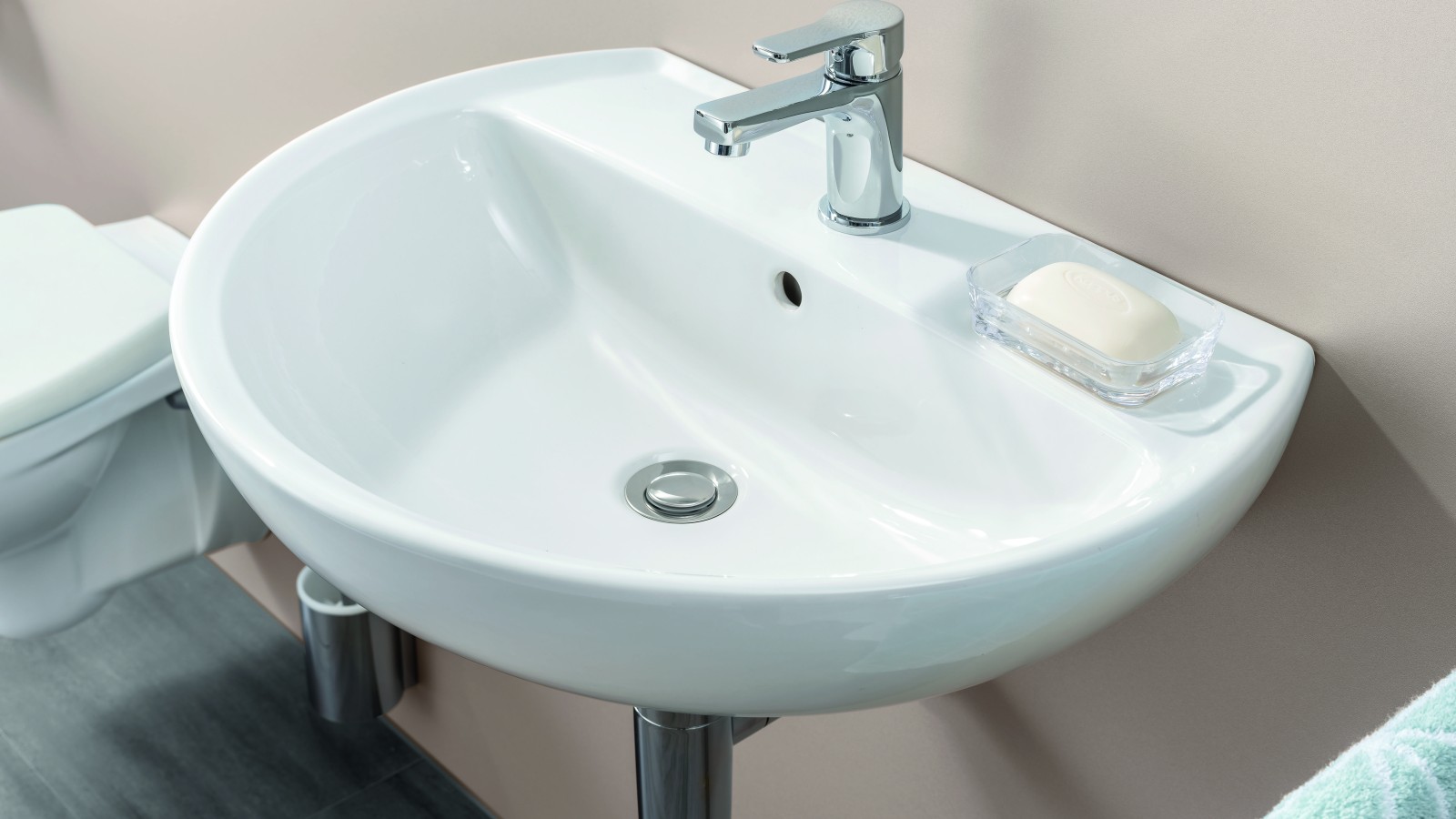 Twyford Alcona washbasin with Total Install®