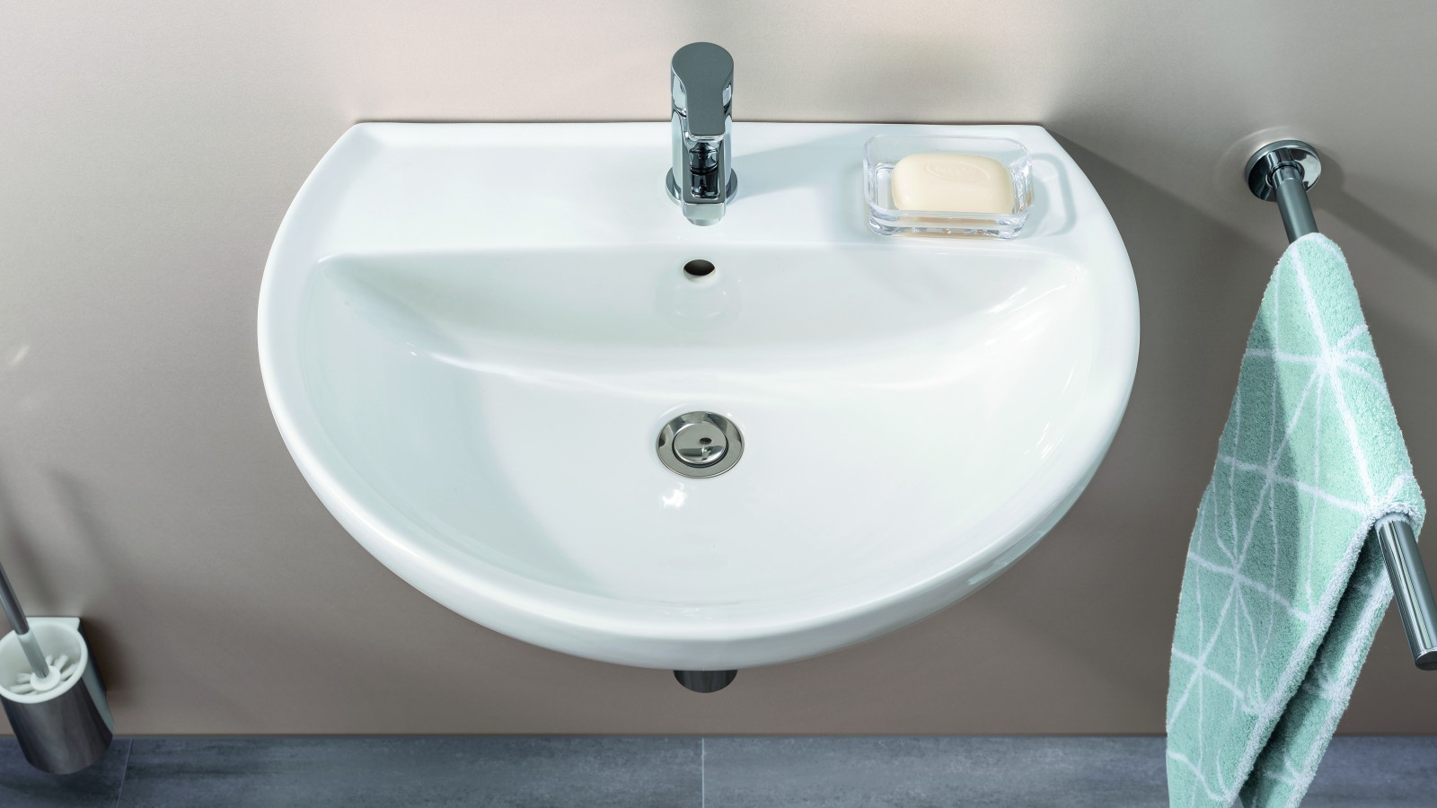 Twyford Alcona single tap hole washbasin Twyford Alcona single tap hole washbasin
