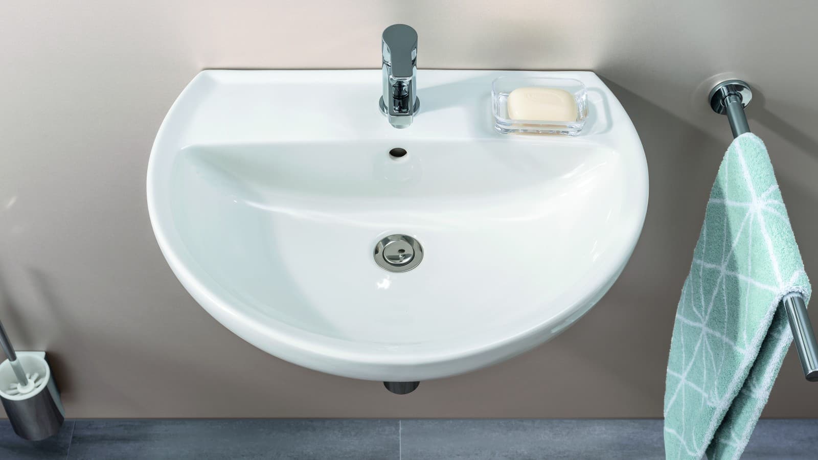 Twyford Alcona single tap hole washbasin Twyford Alcona single tap hole washbasin